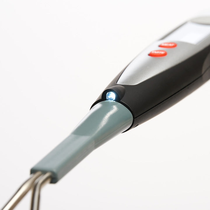 Digitální teploměr na maso s vidličkou na grilování a přednastavenými úrovněmi vaření