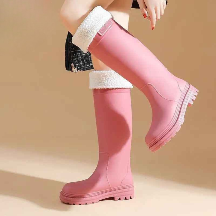 Waterproof Hiking Boots for Women with Non-Slip Sole and Fur Lining – Comfort and Durability