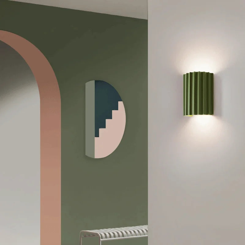 Applique Murale Design en Résine Élégante pour Éclairage Moderne – Lampe Murale Décorative, 14 cm x 8 cm x 16,5 cm 2