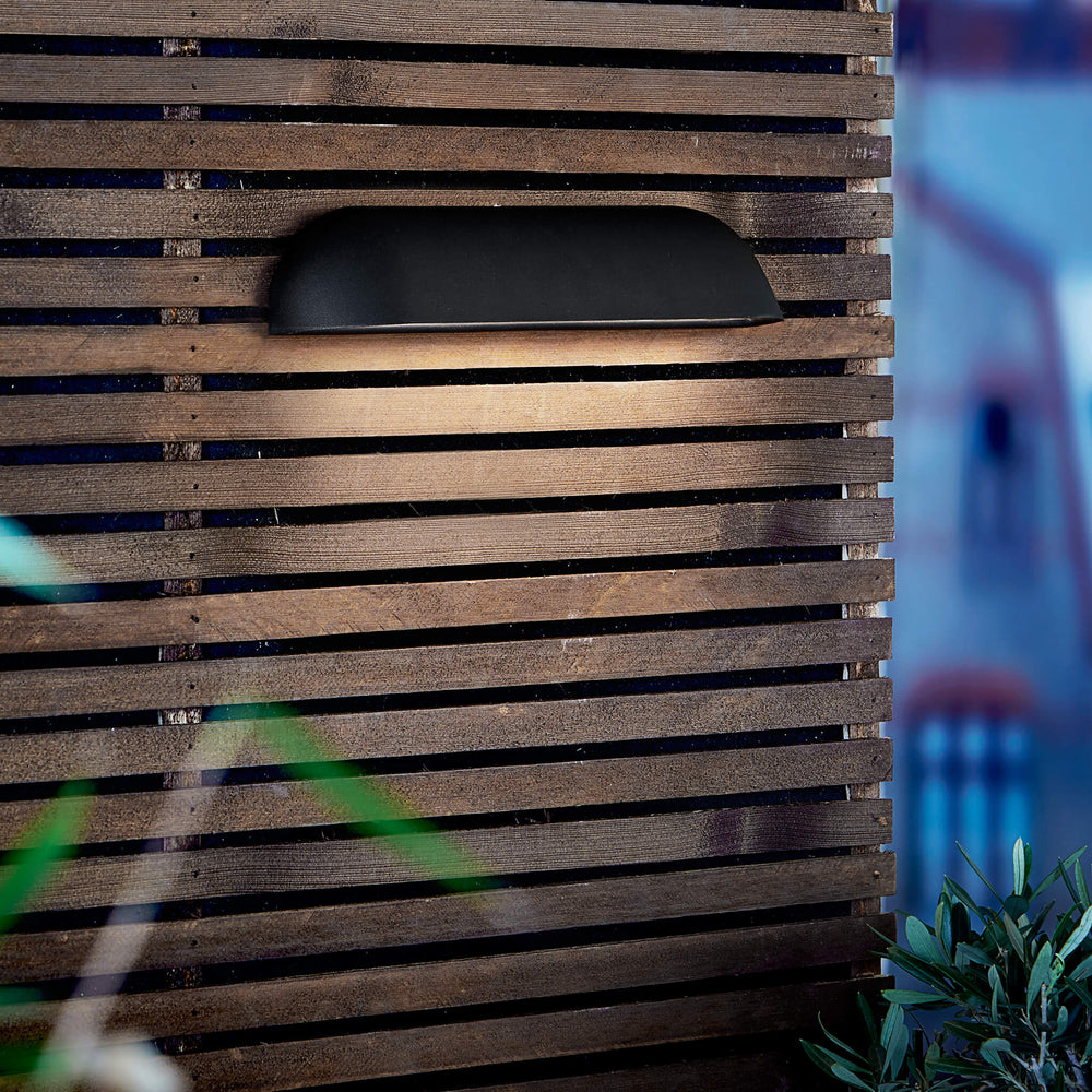 Applique Murale LED Noire en Métal Design pour Intérieur et Extérieur – Éclairage Économique et Doux 1