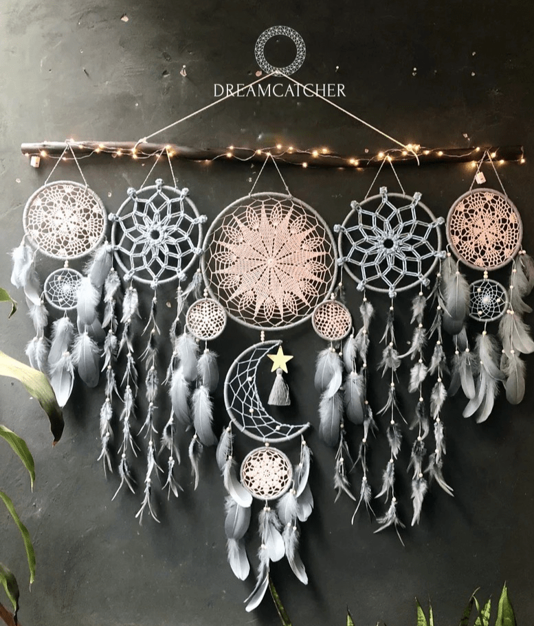 Attrape-Rêves MoonGlow en Macramé avec Motif Lune et Étoiles – Décoration Apaisante pour un Sommeil Paisible 7