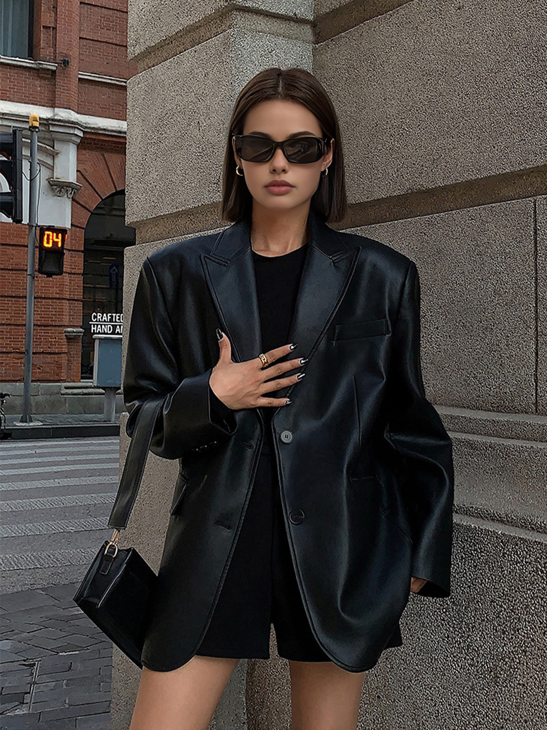 Blazer Noir Femme en PU avec Poches – Élégance et Confort pour un Style Chic 0
