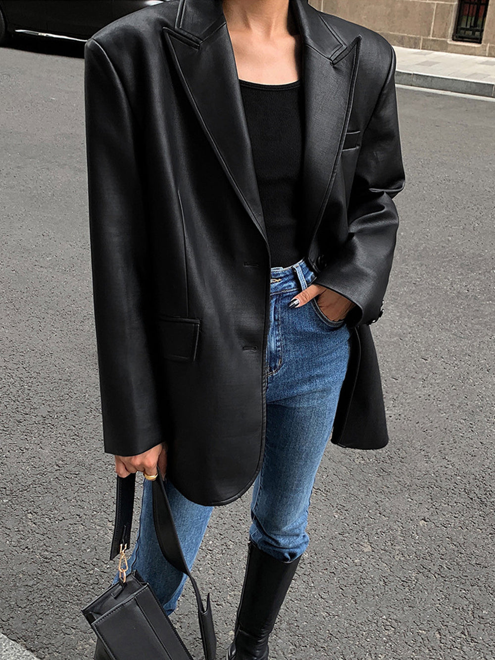 Blazer Noir Femme en PU avec Poches – Élégance et Confort pour un Style Chic 1