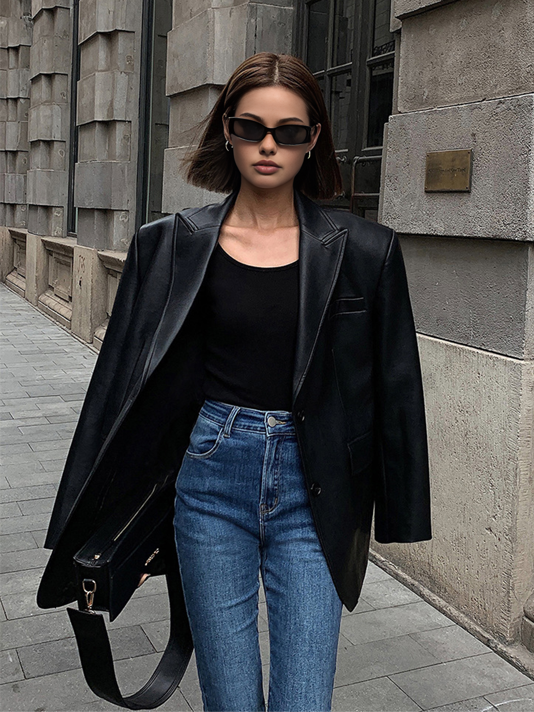 Blazer Noir Femme en PU avec Poches – Élégance et Confort pour un Style Chic 3
