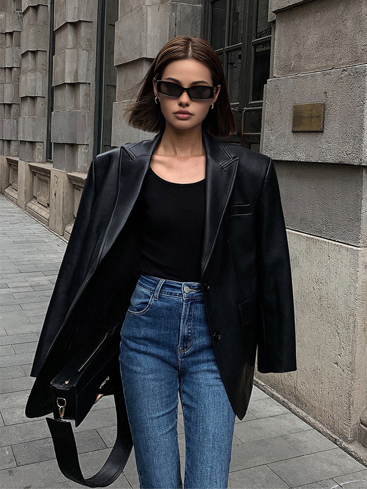 Blazer Noir Femme en PU avec Poches – Élégance et Confort pour un Style Chic 3