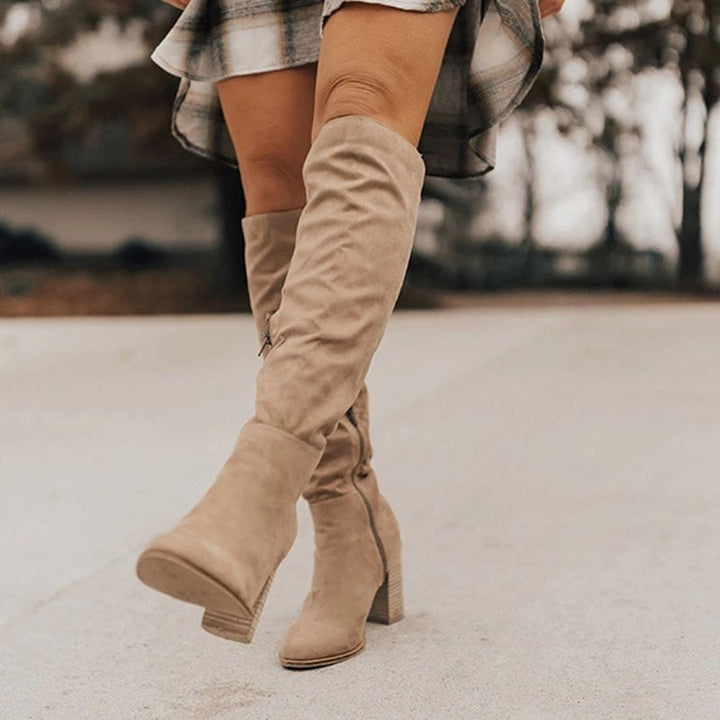 Bottes Hiver Femme en Daim Élégantes, Cuissardes Noires au Genou, Confort et Style pour Toutes Occasions 2