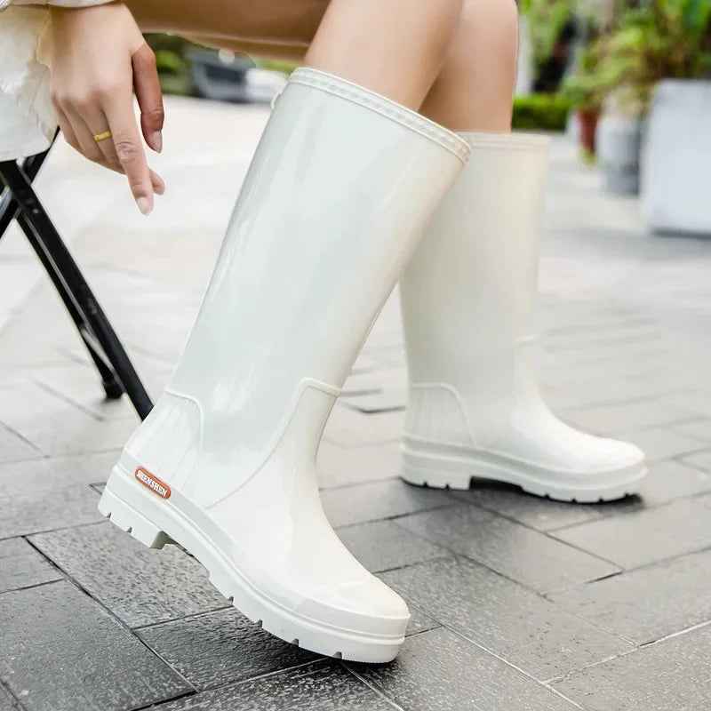 Bottes de Pluie Femme Élégantes Mi-Mollet en Caoutchouc Imperméables Antidérapantes – Confort Optimal et Design à la Mode 5