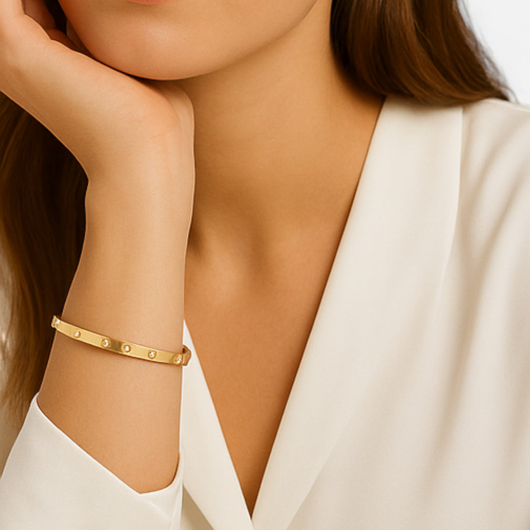 Celzoir | Elegant Women's Gold Eternity Bangle