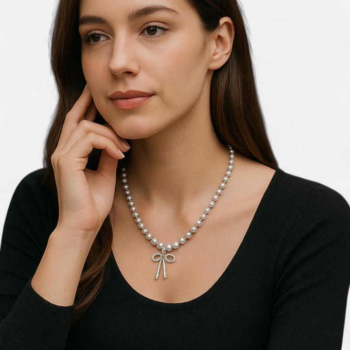 Celzoir | Collier Classy Femme Nœud en Métal Argenté avec Perle Imitation – Élégance Intemporelle et Raffinement Moderne