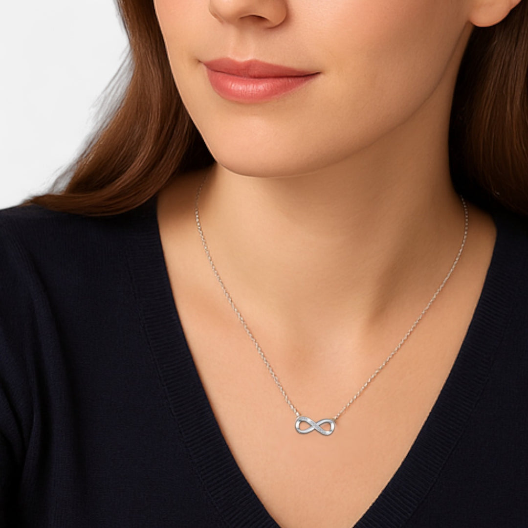 Celzoir | Collier Classy Femme Pendentif Symbole Infini en Argent 925 – Élégance Éternelle et Raffinement Intemporel