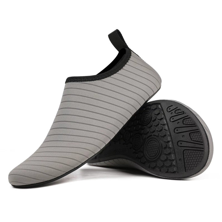 Chaussures aquatiques antidérapantes en matière élastique - Chaussures légères pour la natation et les activités de plage, pointures 36 à 47 1