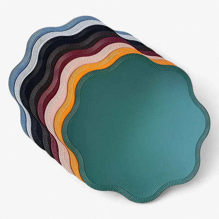 Chemin de Table Mariage Élégant en Simili Cuir Floral – Durable et Facile d'Entretien, 38 cm x 38 cm 2