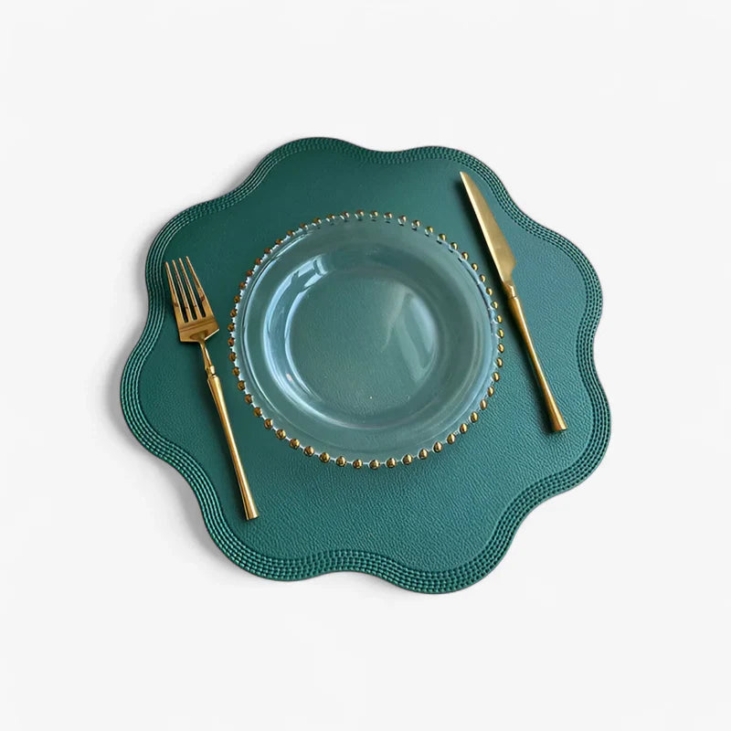 Chemin de Table Mariage Élégant en Simili Cuir Floral – Durable et Facile d'Entretien, 38 cm x 38 cm 6