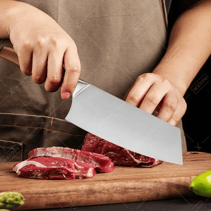 Couteau de Cuisine Santoku Professionnel en Acier Inoxydable – Lame Polyvalente pour Viande, Poisson et Légumes 4