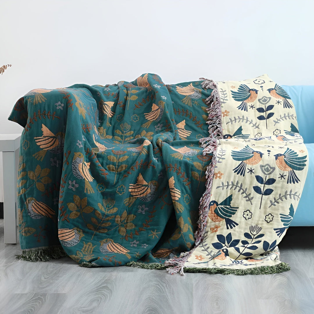 https://cdn.shopify.com/s/files/1/0886/2397/2701/files/HomoraBestickteDecke3.jpg