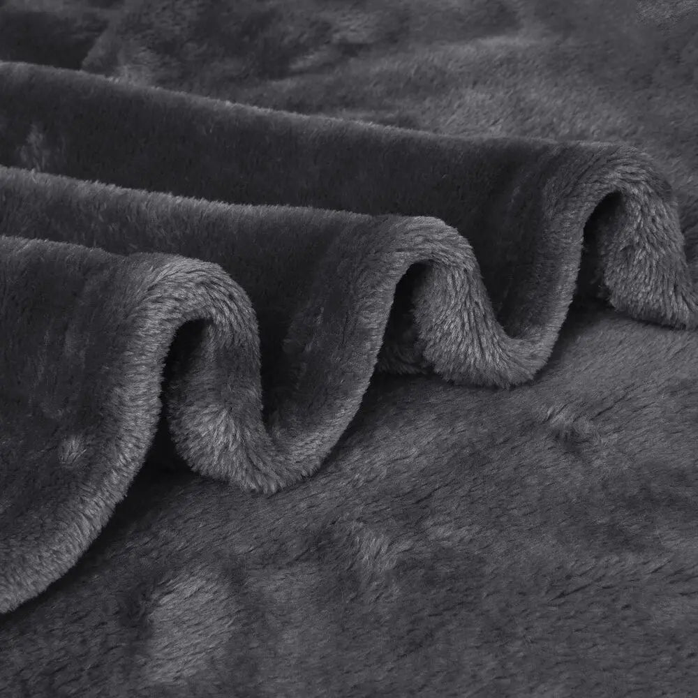 Couverture en Microfibre Ultra Douce – Élégante et Confortable pour Chambre et Salon, 100% Polyester, Plusieurs Tailles Disponibles 1