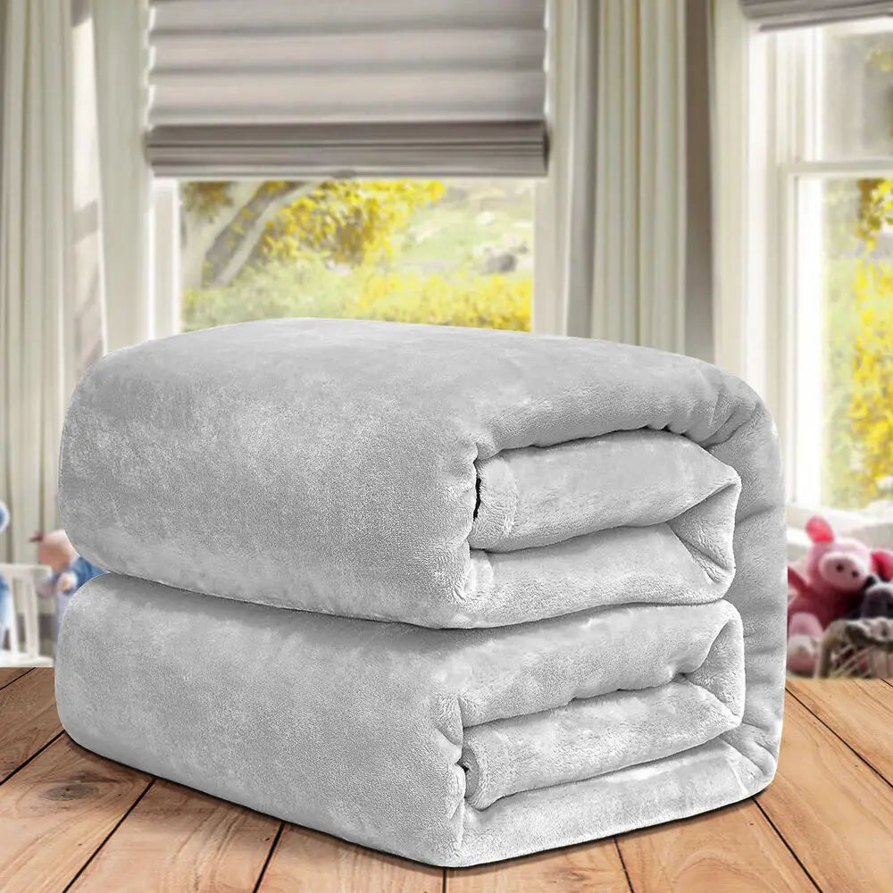 Couverture en Microfibre Ultra Douce – Élégante et Confortable pour Chambre et Salon, 100% Polyester, Plusieurs Tailles Disponibles 4