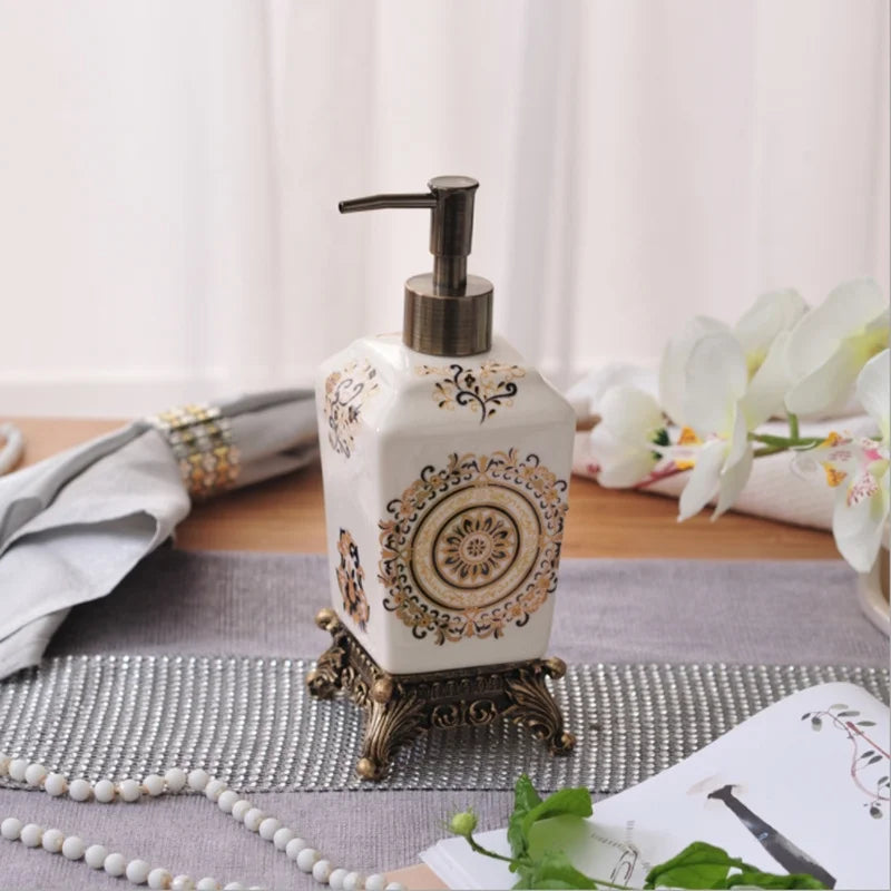 Distributeur de Savon Élégant en Résine pour Salle de Bain – Pratique et Durable 3