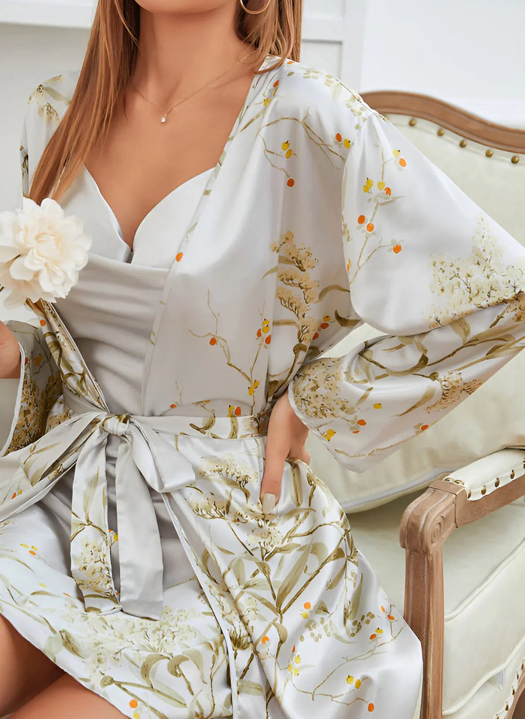 Ensemble Kimono Satin 2 Pièces avec Chemise de Nuit Femme Élégante – Vêtement de Nuit Confortable et Raffiné 3