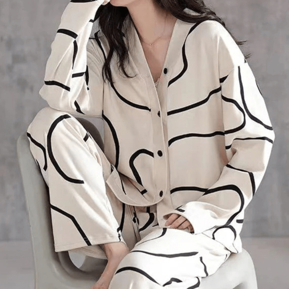 Ensemble Pyjama Femme Élégant 2 Pièces en Crème et Noir - Confort, Tissu Doux et Respirant, Taille M à 2XL 1