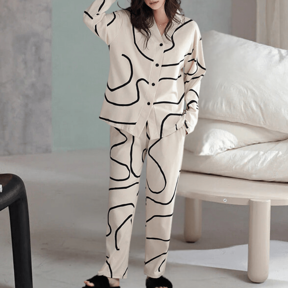 Ensemble Pyjama Femme Élégant 2 Pièces en Crème et Noir - Confort, Tissu Doux et Respirant, Taille M à 2XL 3
