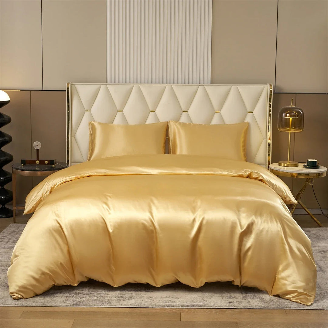 Ensemble de Couette Réversible en Satin Doux – Literie Élégante avec Taies d'Oreiller Incluses, Couleur Blanche 4