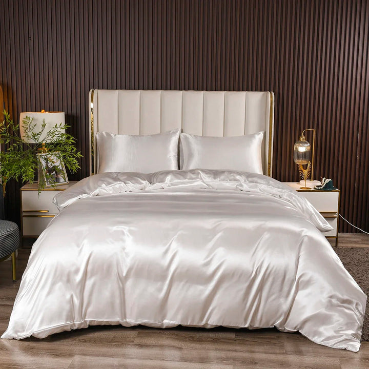 Ensemble de Couette Réversible en Satin Doux – Literie Élégante avec Taies d'Oreiller Incluses, Couleur Blanche 5