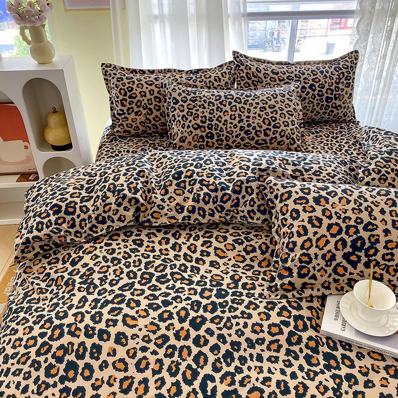Ensemble de Litière Léopard en Microfibre – Housse de Couette et 2 Taies d'Oreiller Douces pour Chambre Élégante 1