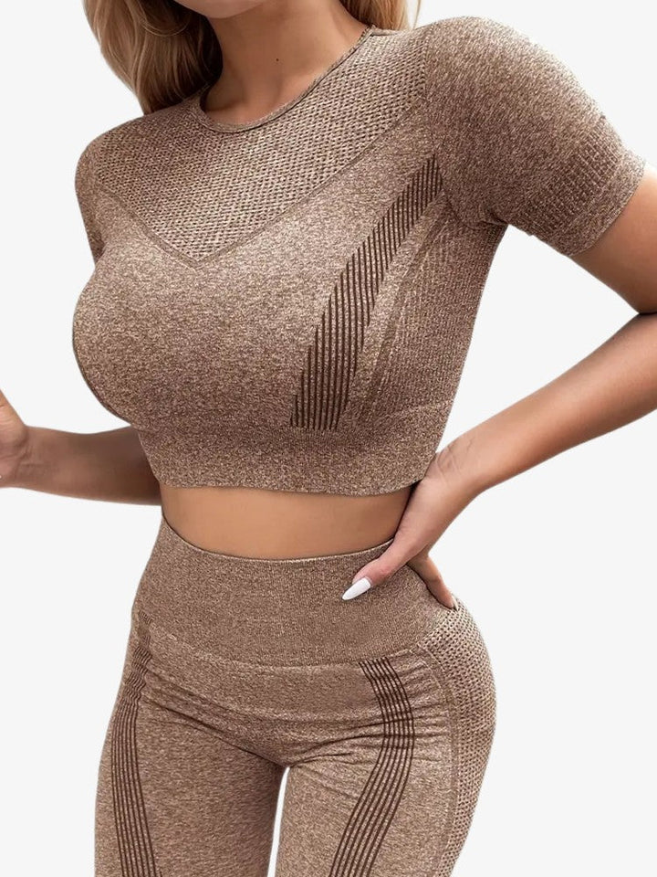 Ensemble de sport sans coutures pour femme – Crop top et legging de sport, matière extensible, confortable et élégant 0