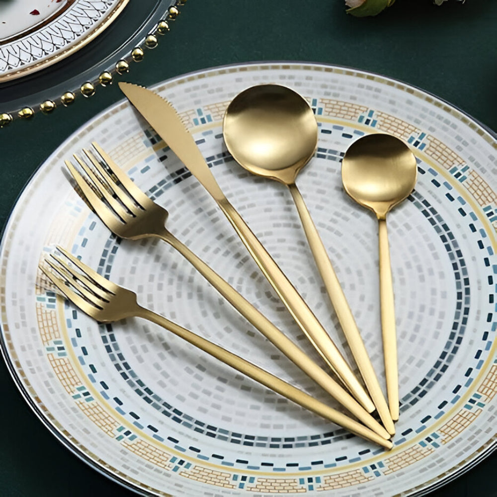 Set di posate in acciaio inox minimalista per la tavola