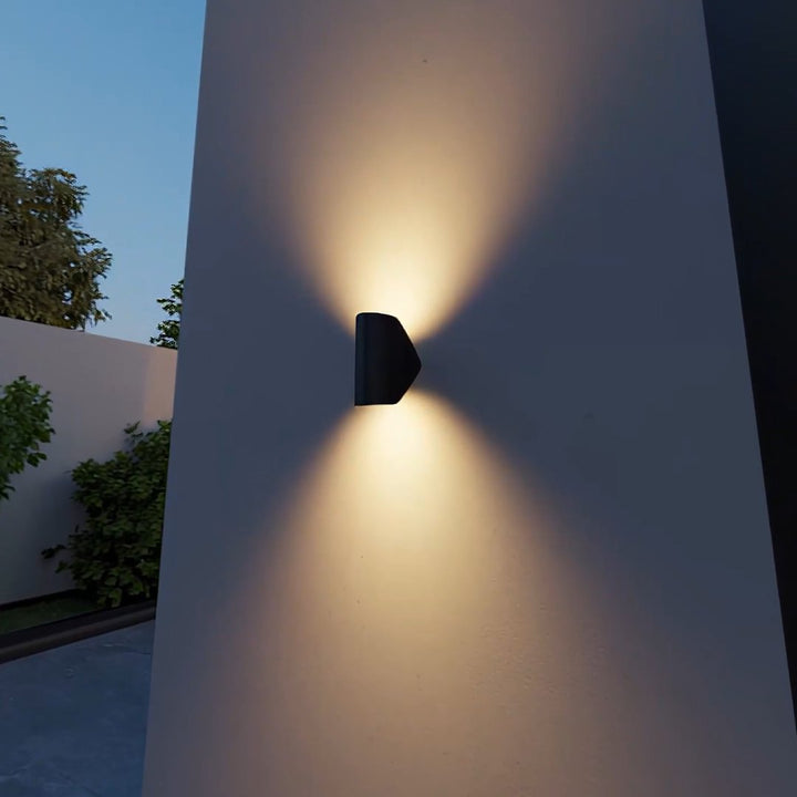 Modern Adjustable LED Outdoor Wall Light Energy Efficient Design
