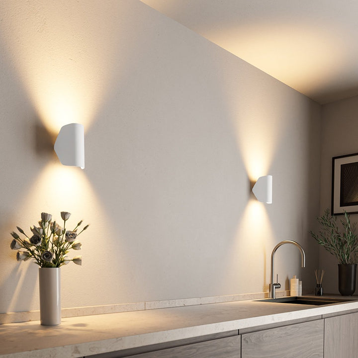 Modern Adjustable LED Outdoor Wall Light Energy Efficient Design