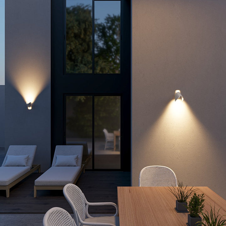 Modern Adjustable LED Outdoor Wall Light Energy Efficient Design