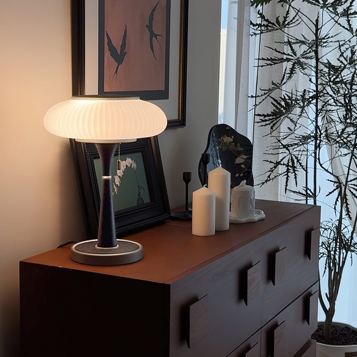 Lampe à Table en Bois avec Éclairage LED Chaud – Design Élégant et Compact 3
