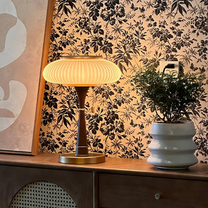Lampe à Table en Bois avec Éclairage LED Chaud – Design Élégant et Compact 6