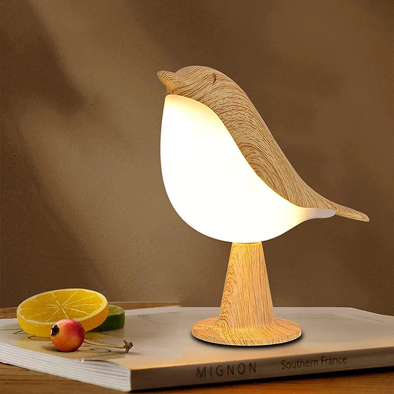 Lampe de Chevet Design Tactile en Bois avec Motif d'Oiseau et Éclairage LED Réglable – Ambiance Moderne et Apaisante 0