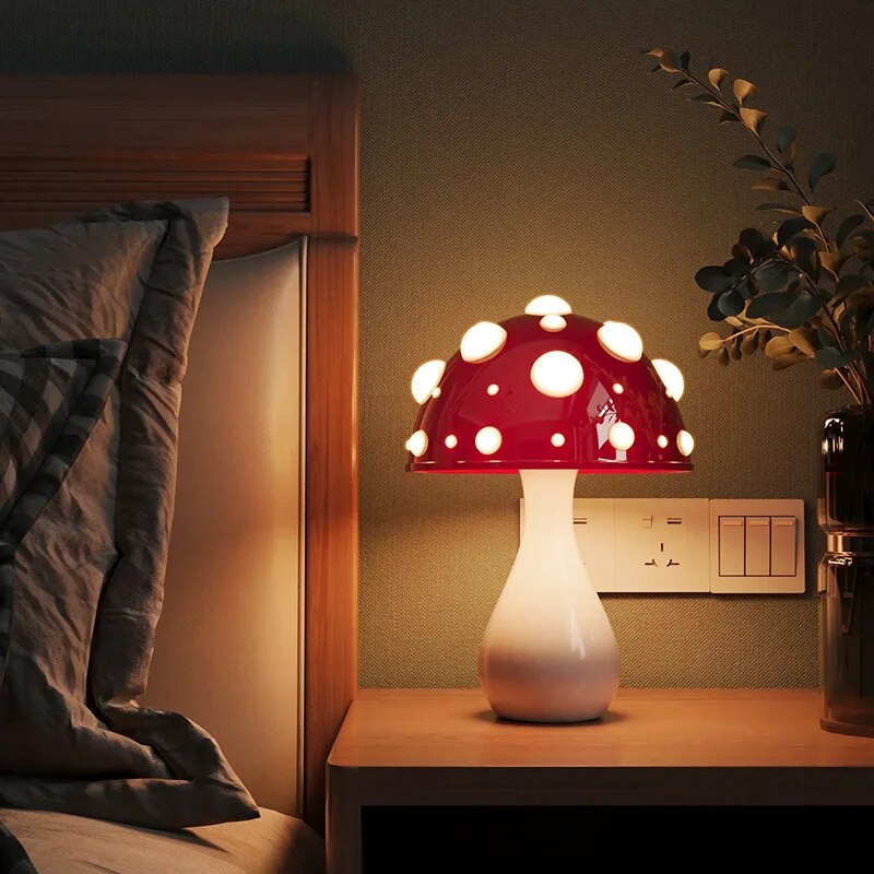Lampe de Table Design Inspirée du Champignon Amanita avec Éclairage LED – Aluminium, Lumière Chaude, Polyvalente 1