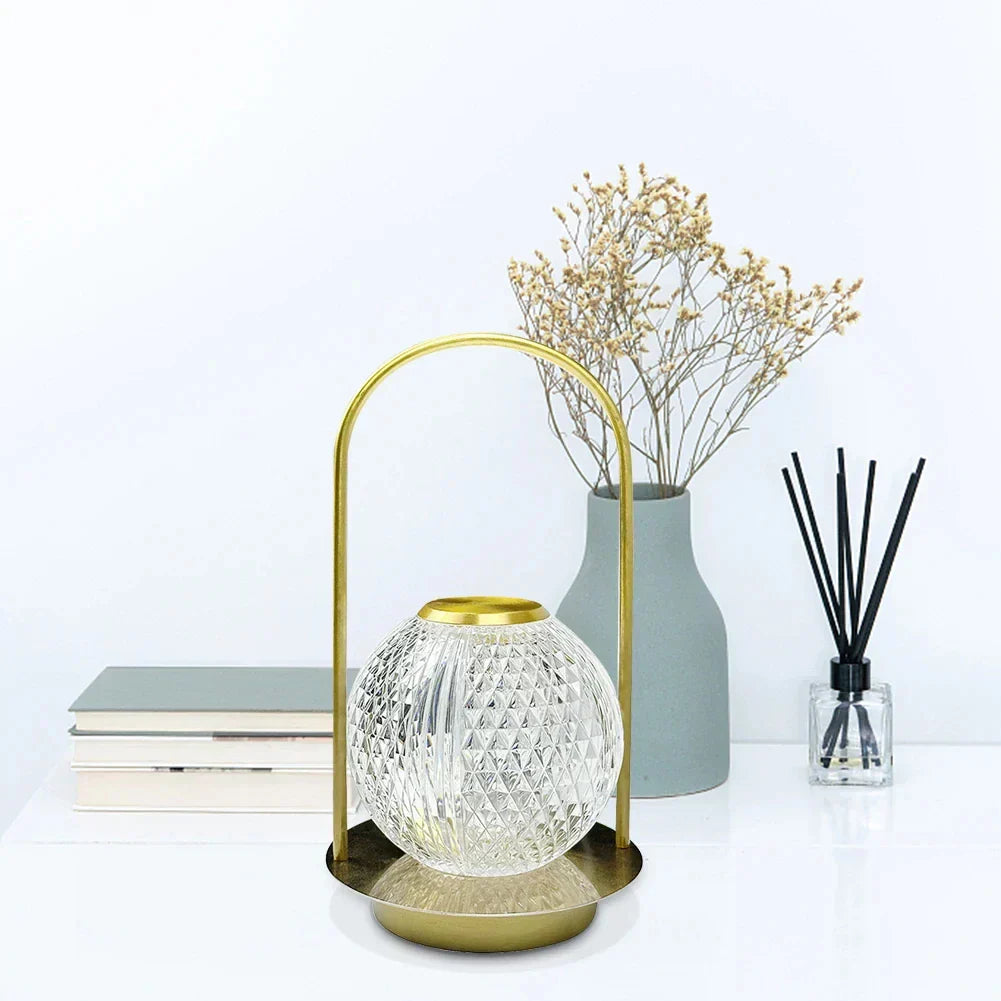 Lampe de Table Élégante en Métal et Verre avec Cristal Brillant – Design Sophistiqué pour Ambiance Chaleureuse 1