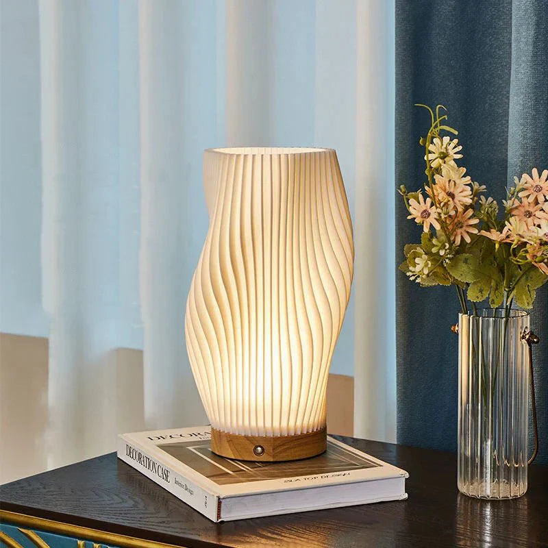 Lampe de Table LED Élégante avec Lumière Douce Réglable et Design Moderne - Métal et Plastique 10