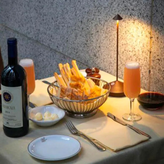 Lampe de Table LED Minimaliste en Métal – Design Élégant pour Bureau et Salon, Économie d'Énergie 6
