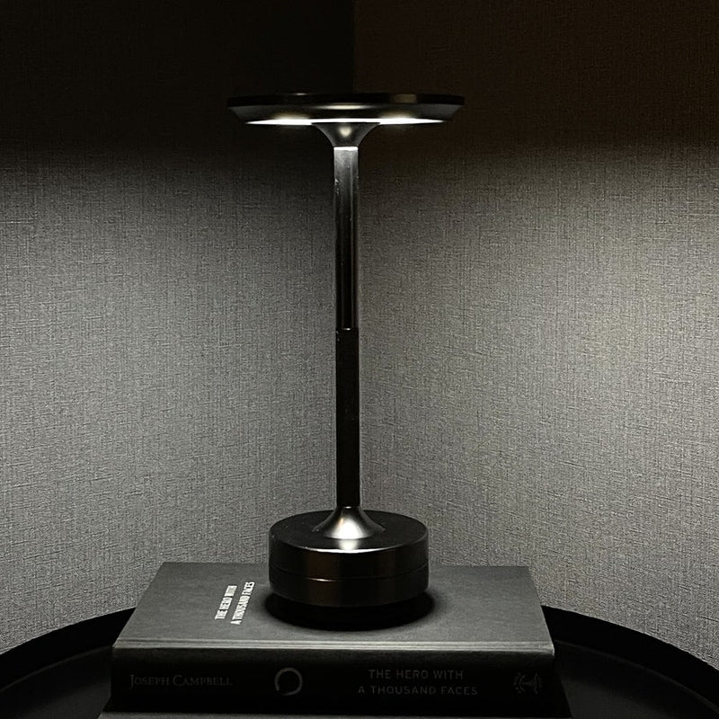 Lampe de Table Sans Fil Rechargeable en Aluminium et ABS – Éclairage Moderne et Élégant, Lumière Chaude 3000K 4