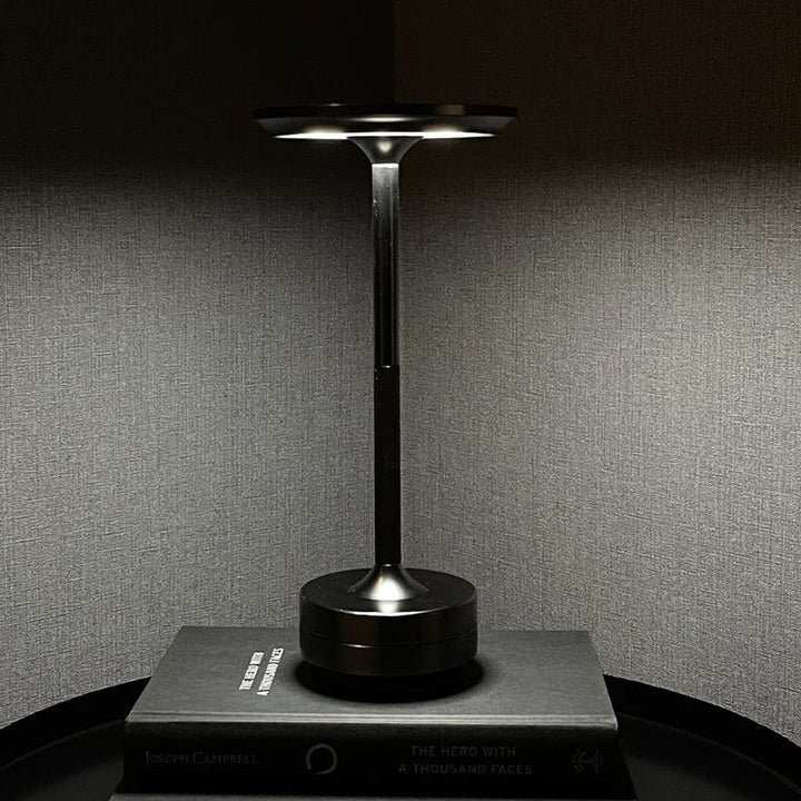 Lampe de Table Sans Fil Rechargeable en Aluminium et ABS – Éclairage Moderne et Élégant, Lumière Chaude 3000K 4