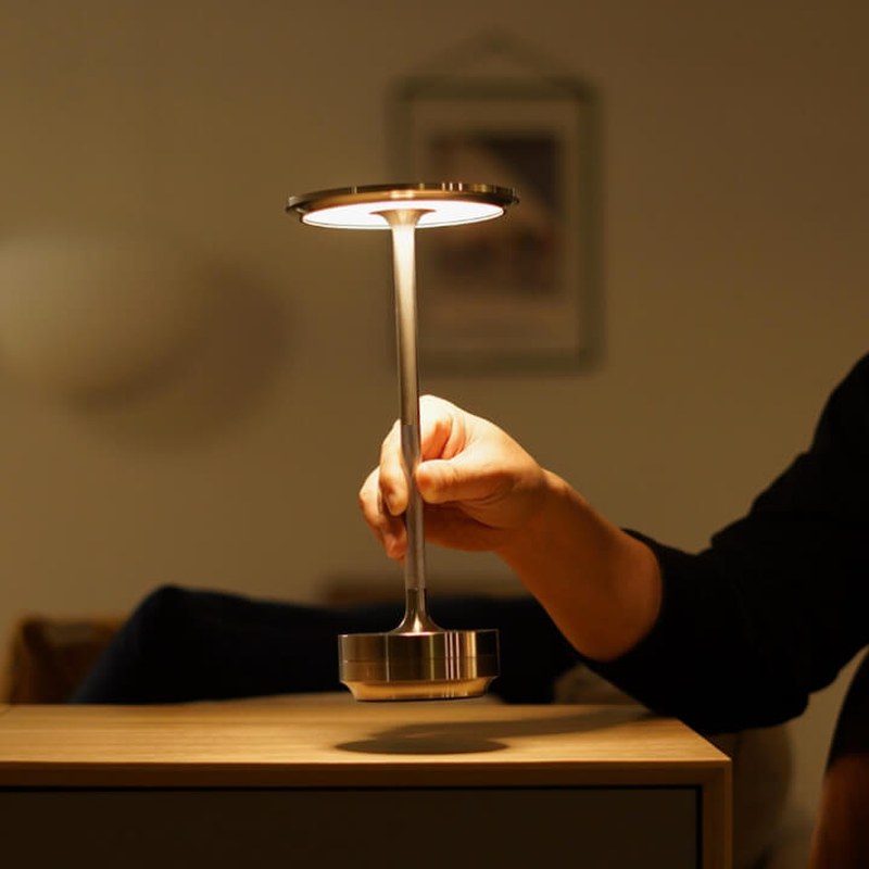 Lampe de Table Sans Fil Rechargeable en Aluminium et ABS – Éclairage Moderne et Élégant, Lumière Chaude 3000K 5