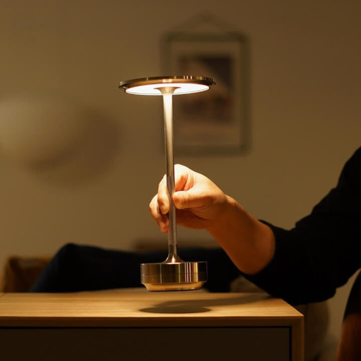 Lampe de Table Sans Fil Rechargeable en Aluminium et ABS – Éclairage Moderne et Élégant, Lumière Chaude 3000K 5