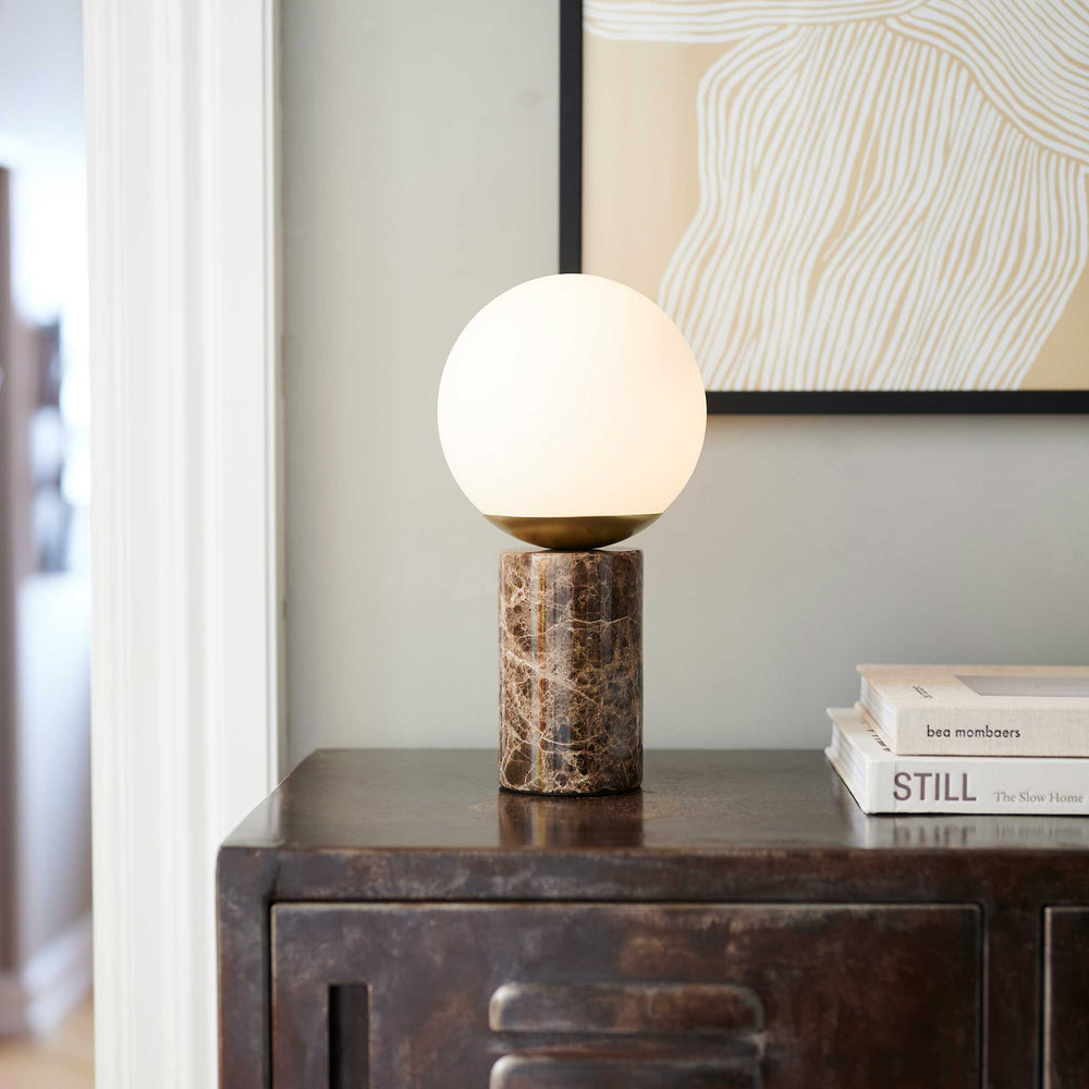 Lampe de Table en Marbre avec Abat-Jour en Verre – Design Art Déco Élégant 1
