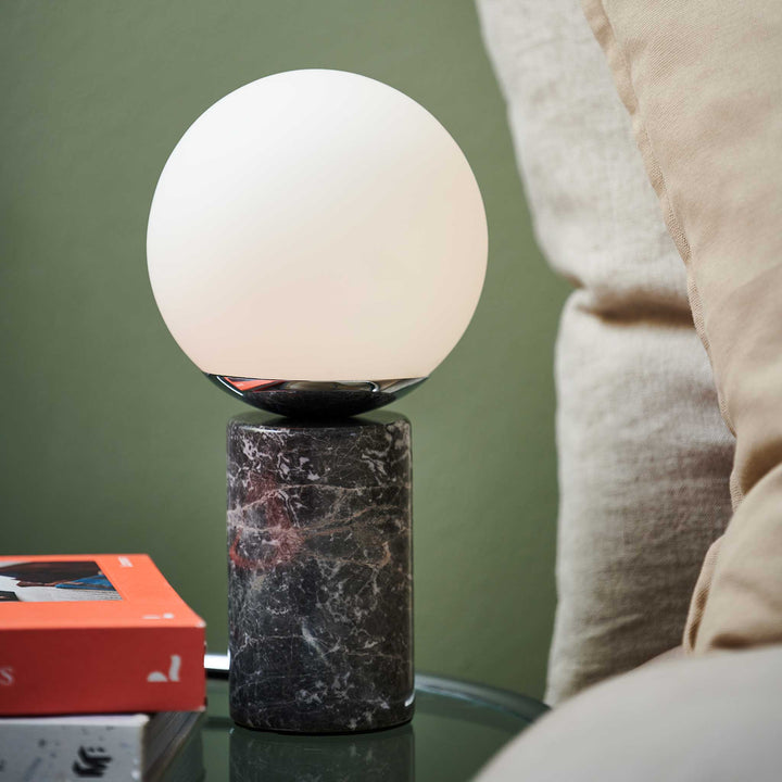 Lampe de Table en Marbre avec Abat-Jour en Verre – Design Art Déco Élégant 3