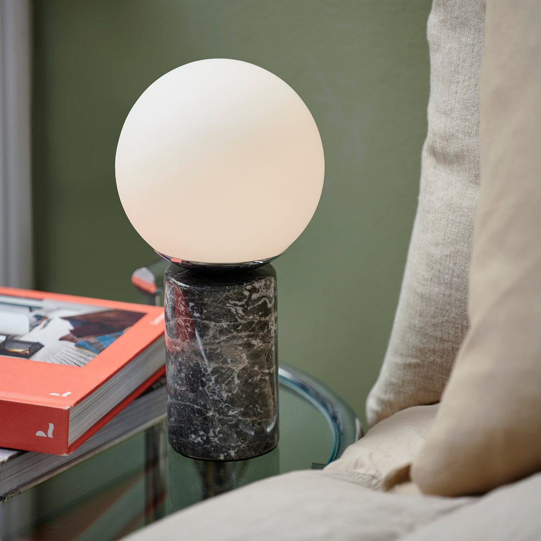 Lampe de Table en Marbre avec Abat-Jour en Verre – Design Art Déco Élégant 4