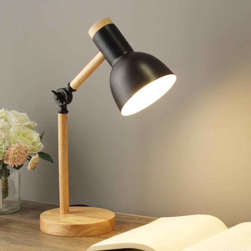 Lampe de table en bois de style nordique 0