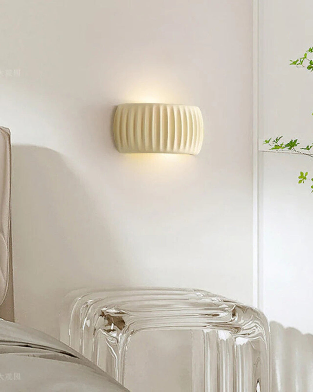 Lampe murale design ondulée pour une ambiance chaleureuse 7