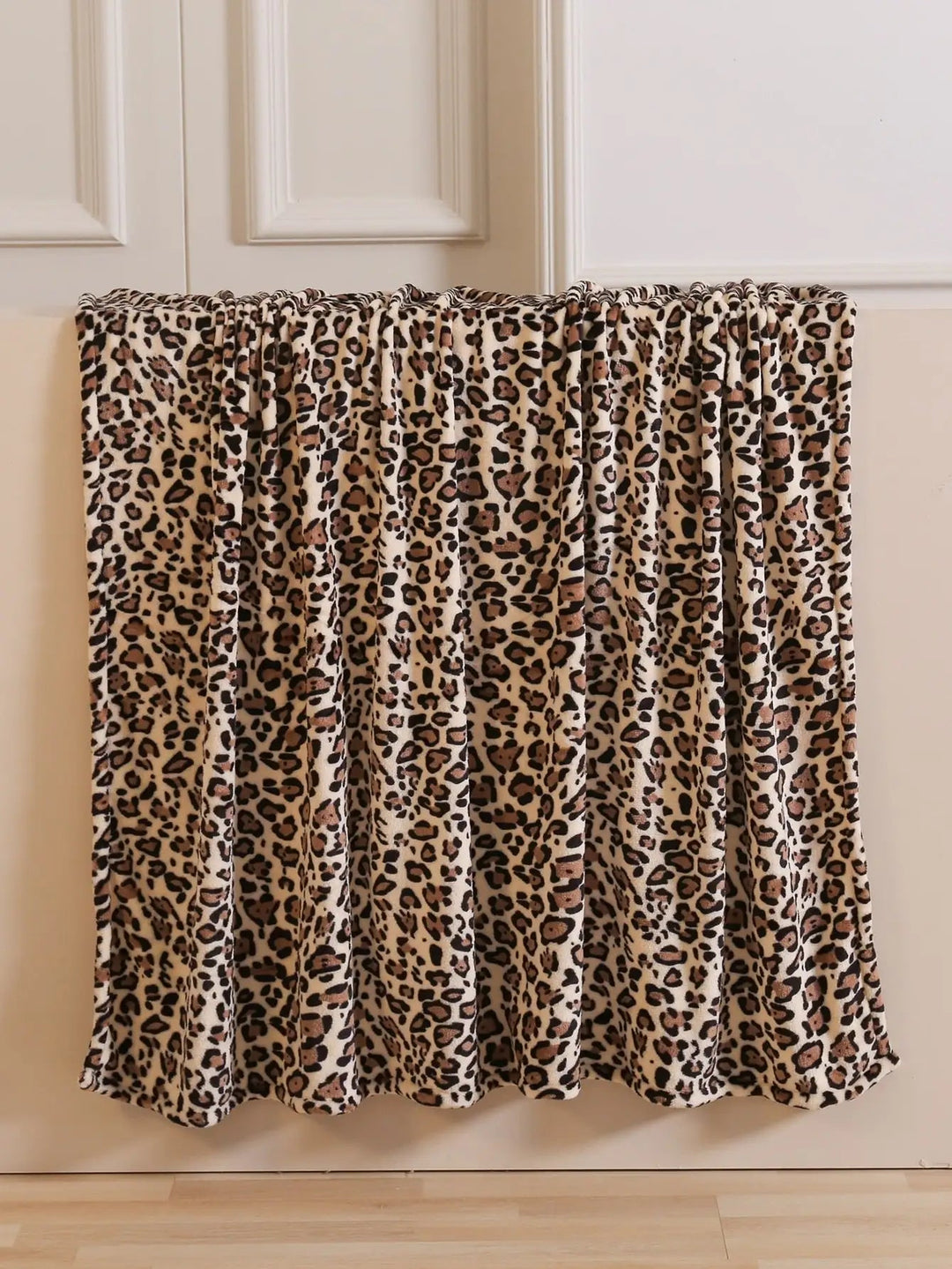 LeopardLuxe | Couverture polaire légère pour le canapé 2
